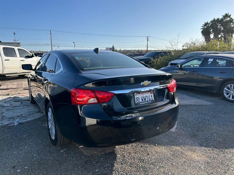 Used 2018 Chevrolet Impala LT FWD image 37