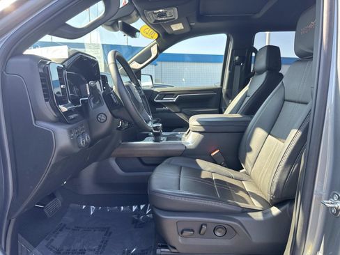 Used 2025 Chevrolet Silverado 1500 High Country w/ High Country Premium Package image 15