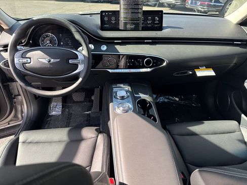 Used 2025 Genesis GV70 2.5T w/ Select Package image 44