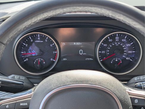 Certified 2024 Kia Carnival LX image 35