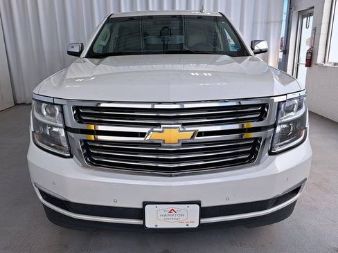 Used 2019 Chevrolet Suburban Premier AWD/4WD image 3