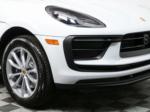 New 2026 Porsche Macan AWD/4WD image 39