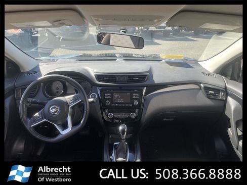 Used 2018 Nissan Rogue Sport SV w/ SV All-Weather Package image 23