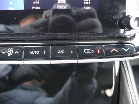 Used 2024 Jeep Wagoneer Series III image 42