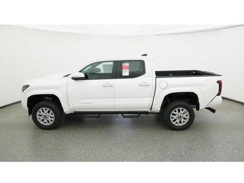 New 2026 Toyota Tacoma SR5 AWD/4WD image 3