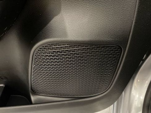 Used 2020 Chrysler Pacifica Touring w/ S Appearance Package FWD image 23
