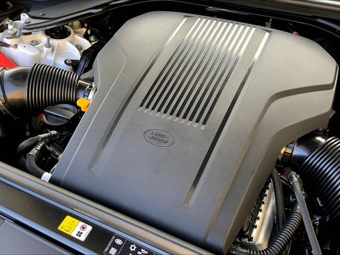 New 2025 Land Rover Range Rover SE image 15
