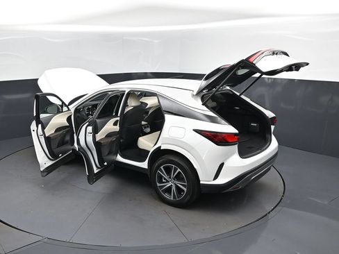 Used 2024 Lexus RX 350 FWD w/ Technology Package image 2