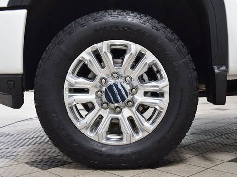 Used 2022 GMC Sierra 3500 Denali w/ Denali Ultimate Package image 29