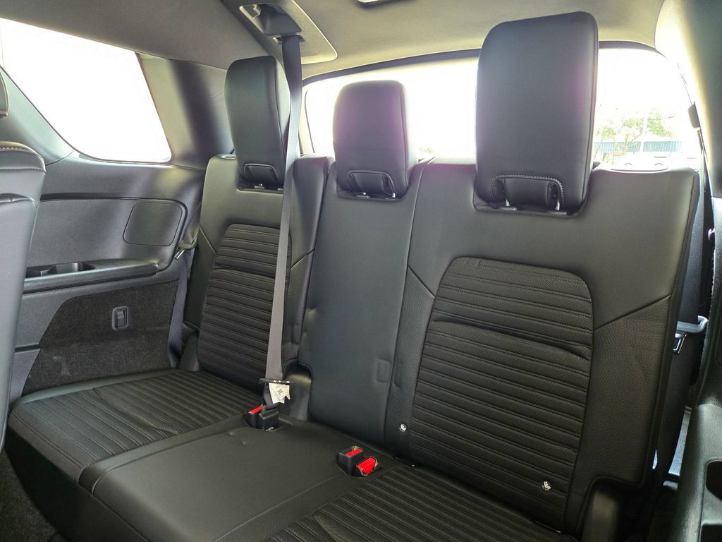 Used 2024 Nissan Pathfinder Rock Creek AWD/4WD image 15