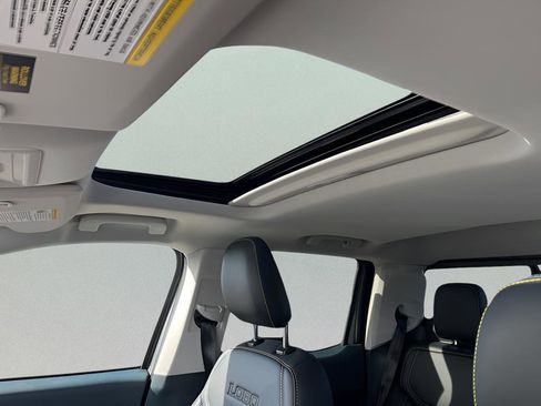 New 2026 Ford Maverick Lobo AWD/4WD image 18