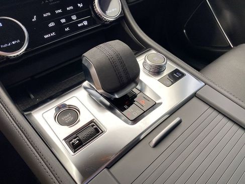 New 2023 Jaguar F-PACE S image 18