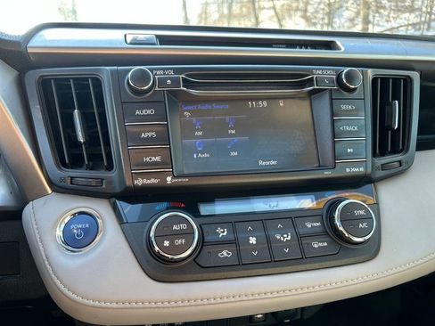 Used 2018 Toyota RAV4 XLE image 12