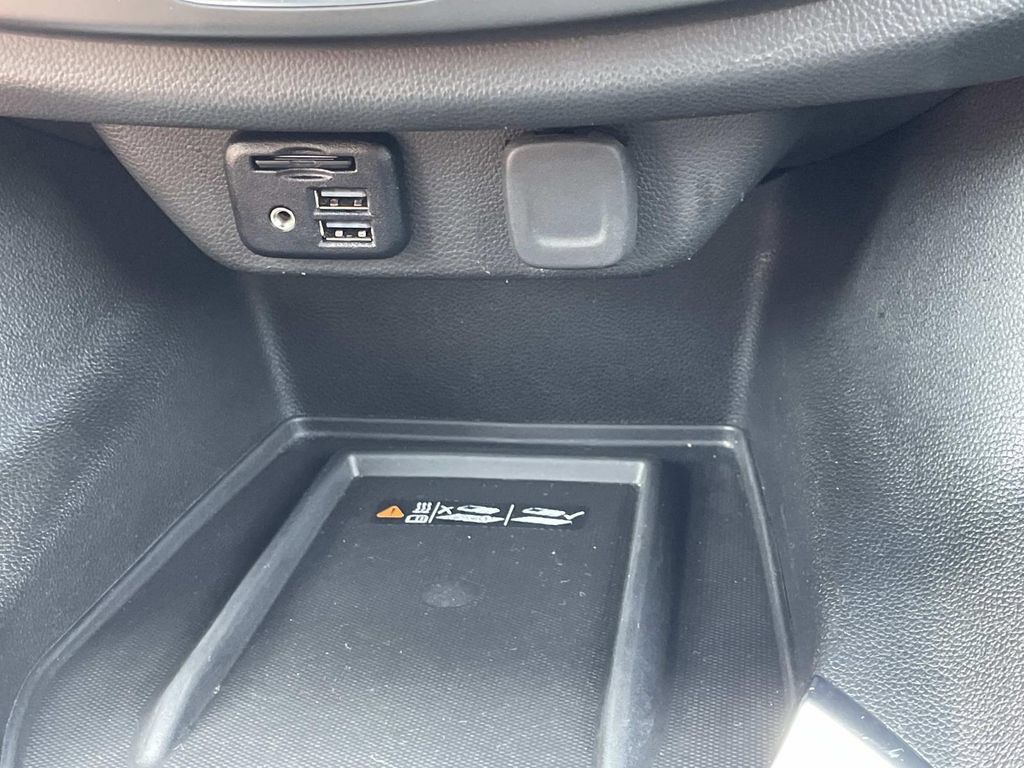 Used 2023 Chevrolet Traverse RS w/ LPO, Floor Liner Package AWD/4WD image 26