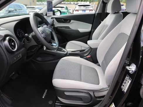 Used 2023 Hyundai Kona SE w/ Cargo Package AWD/4WD image 16