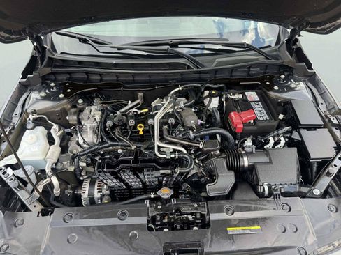 Used 2024 Nissan Altima 2.5 SV FWD image 50