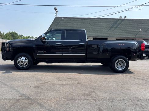 Used 2018 Chevrolet Silverado 3500 LTZ w/ Duramax Plus Package AWD/4WD image 8