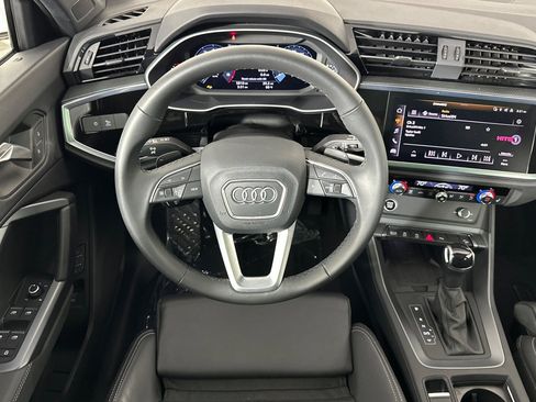 Used 2025 Audi Q3 2.0T Premium w/ Convenience Package image 13