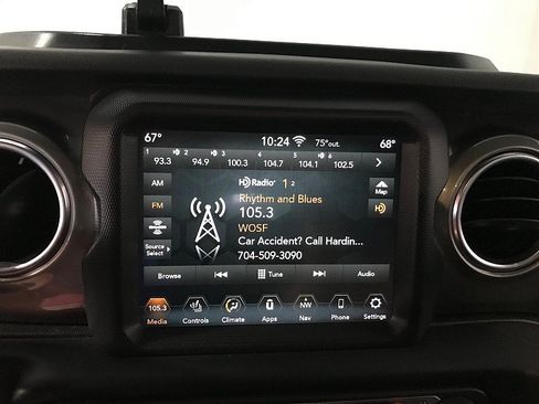 Used 2020 Jeep Gladiator Overland AWD/4WD image 27