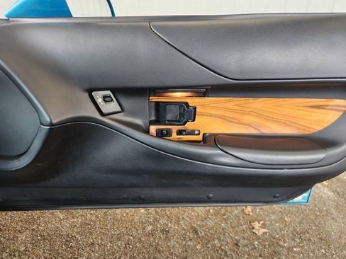 Used 1994 Chevrolet Corvette image 12