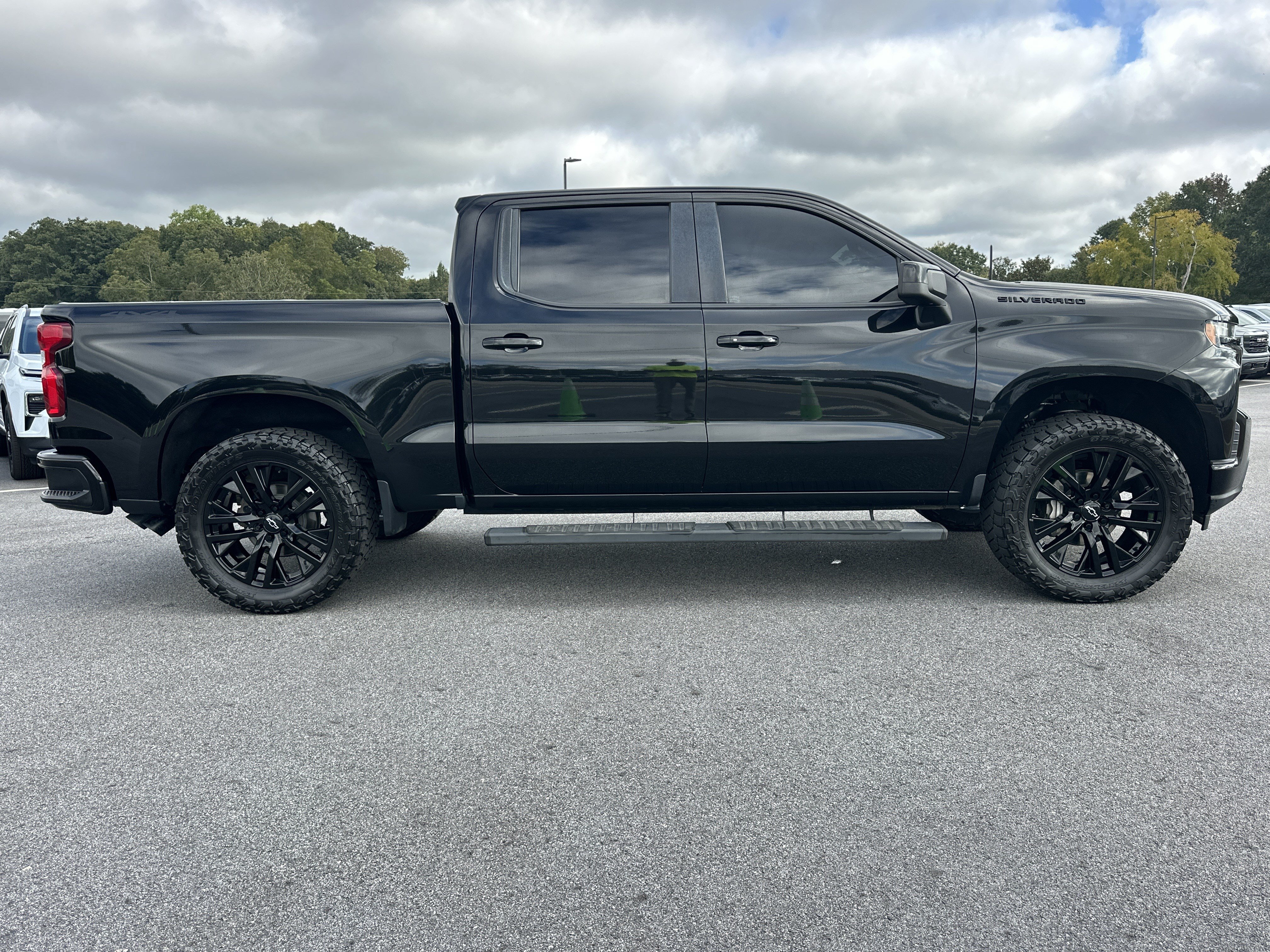 Used 2021 Chevrolet Silverado 1500 RST w/ Bed Protection Package AWD/4WD image 4