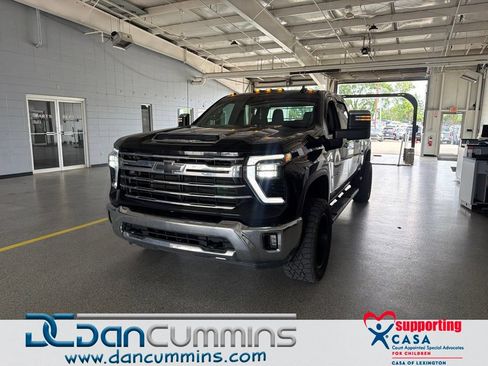 Used 2024 Chevrolet Silverado 2500 LTZ w/ LTZ Convenience Package AWD/4WD image 1