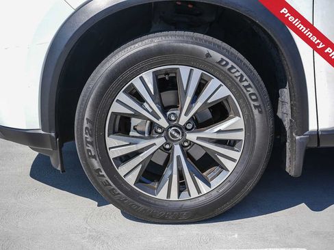 Used 2023 Nissan Rogue SV FWD image 11