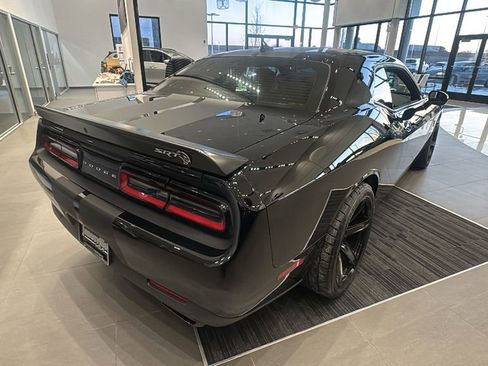 Used 2017 Dodge Challenger SRT Hellcat image 3