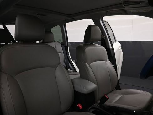 Used 2017 Subaru Forester 2.5i Limited image 13