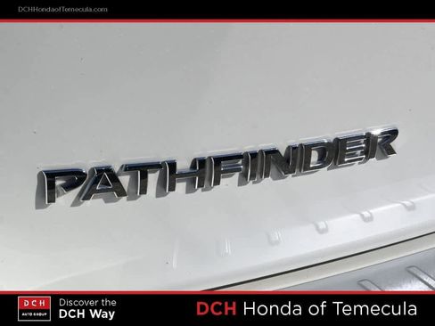 Used 2020 Nissan Pathfinder Platinum image 7