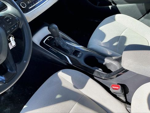 Used 2022 Toyota Corolla LE image 13