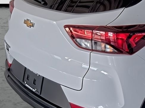 Used 2024 Chevrolet TrailBlazer LS w/ LS Convenience Package image 15