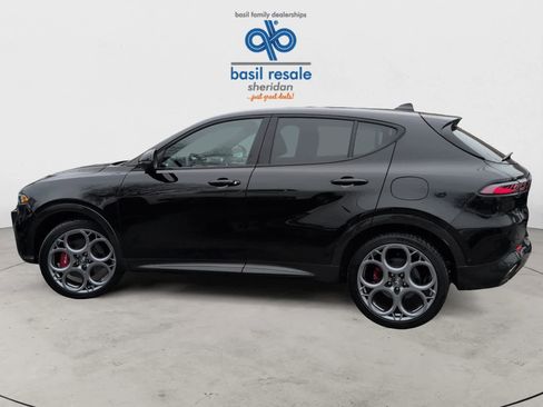 Used 2024 Alfa Romeo Tonale Veloce image 3