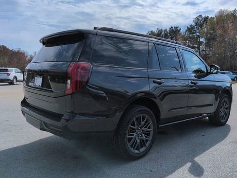 New 2025 Ford Expedition Platinum w/ Stealth Performance Package image 4