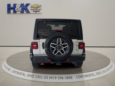 Used 2024 Jeep Wrangler Unlimited Rubicon w/ Technology Group AWD/4WD image 5