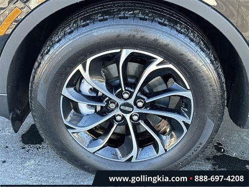 Used 2024 Lincoln Nautilus Premier image 7