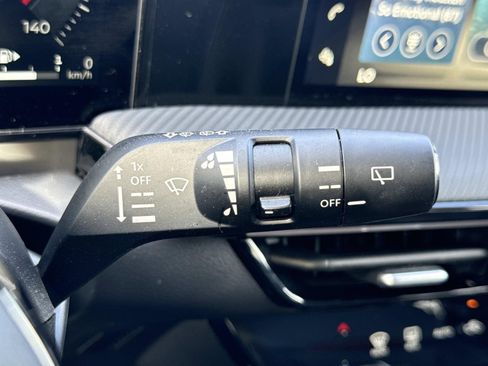 Certified 2025 Nissan Kicks SR image 16