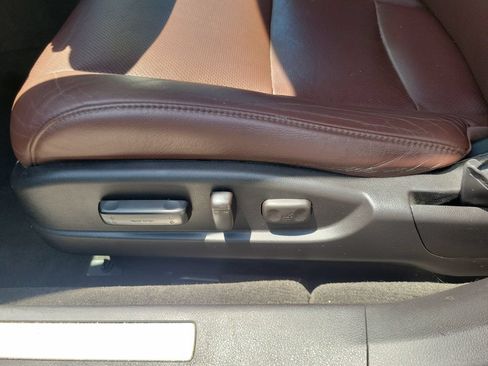 Used 2017 Acura TLX w/ Technology Package FWD image 14
