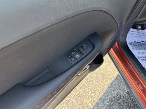 Used 2022 Dodge Challenger SXT w/ Blacktop Package image 9