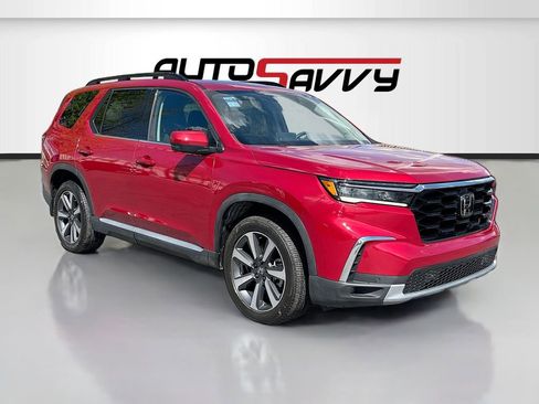 Used 2023 Honda Pilot Touring image 1