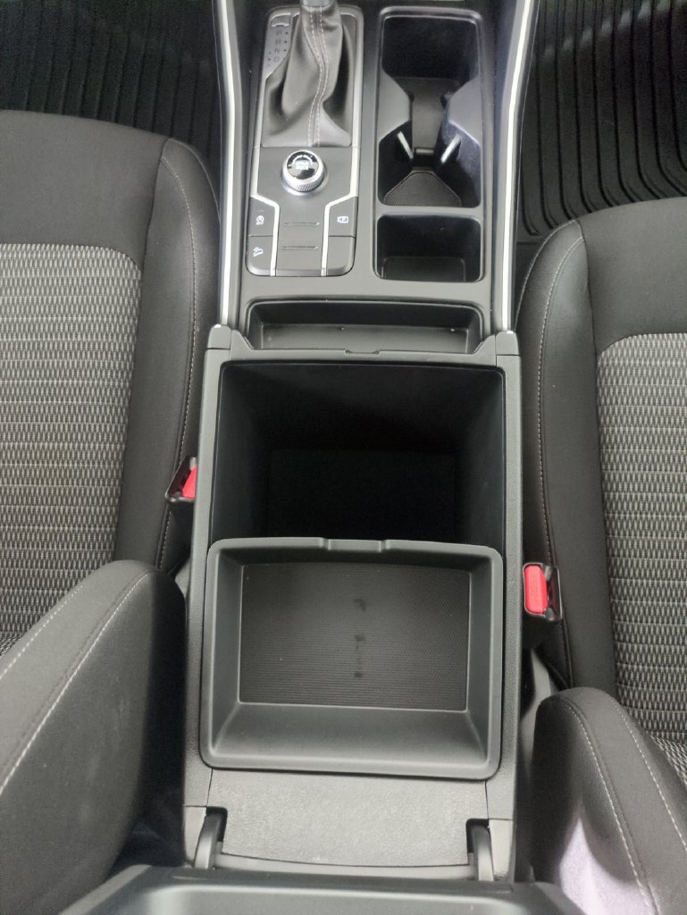 Used 2023 Kia Sorento LX FWD image 30