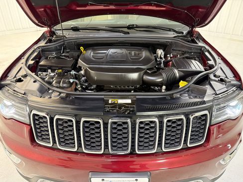 Used 2021 Jeep Grand Cherokee Limited w/ Luxury Group II image 31