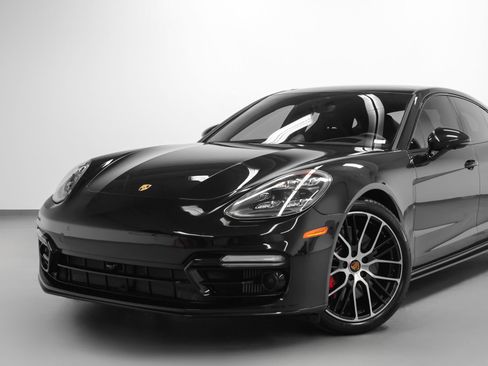 Certified 2023 Porsche Panamera GTS AWD/4WD image 7