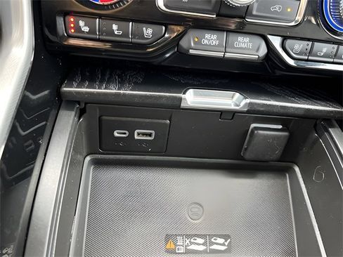 Used 2021 GMC Yukon Denali image 22