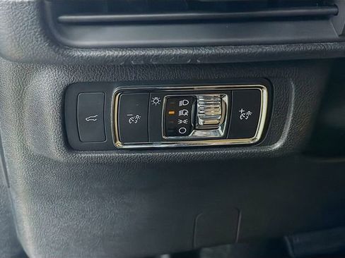 Used 2022 Lincoln Corsair Reserve w/ Equipment Group 201A image 12