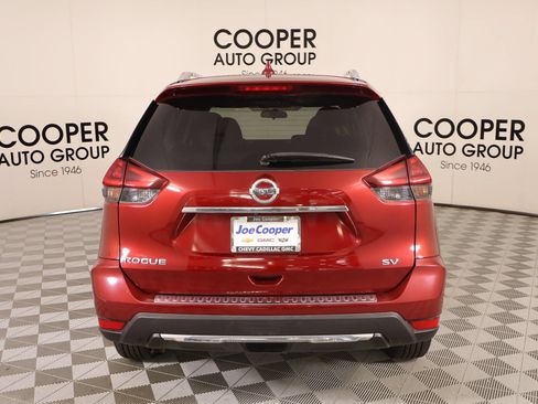 Used 2018 Nissan Rogue SV FWD image 21