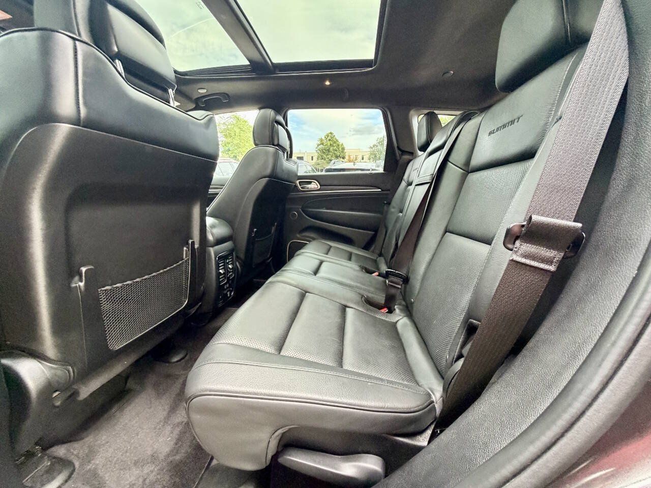 Used 2016 Jeep Grand Cherokee Summit AWD/4WD image 24