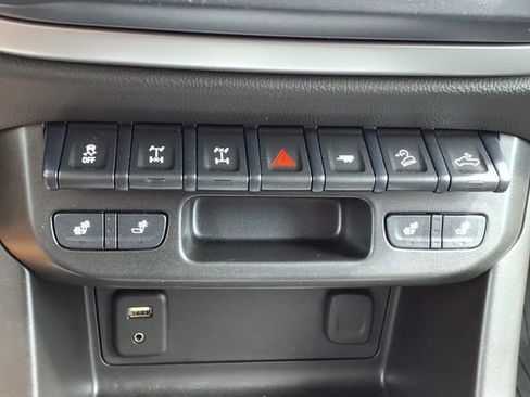 Used 2018 Chevrolet Colorado ZR2 AWD/4WD image 28