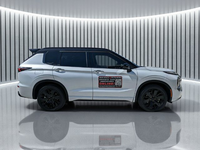 New 2026 Mitsubishi Outlander SEL Black Edition FWD image 3