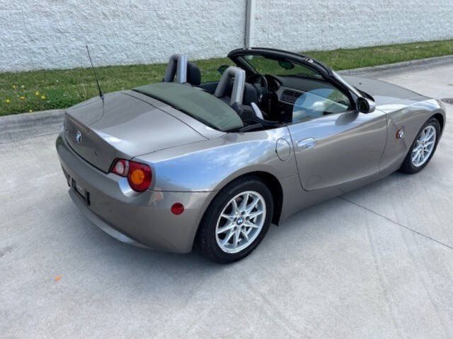 Used 2003 BMW Z4 2.5i RWD image 19